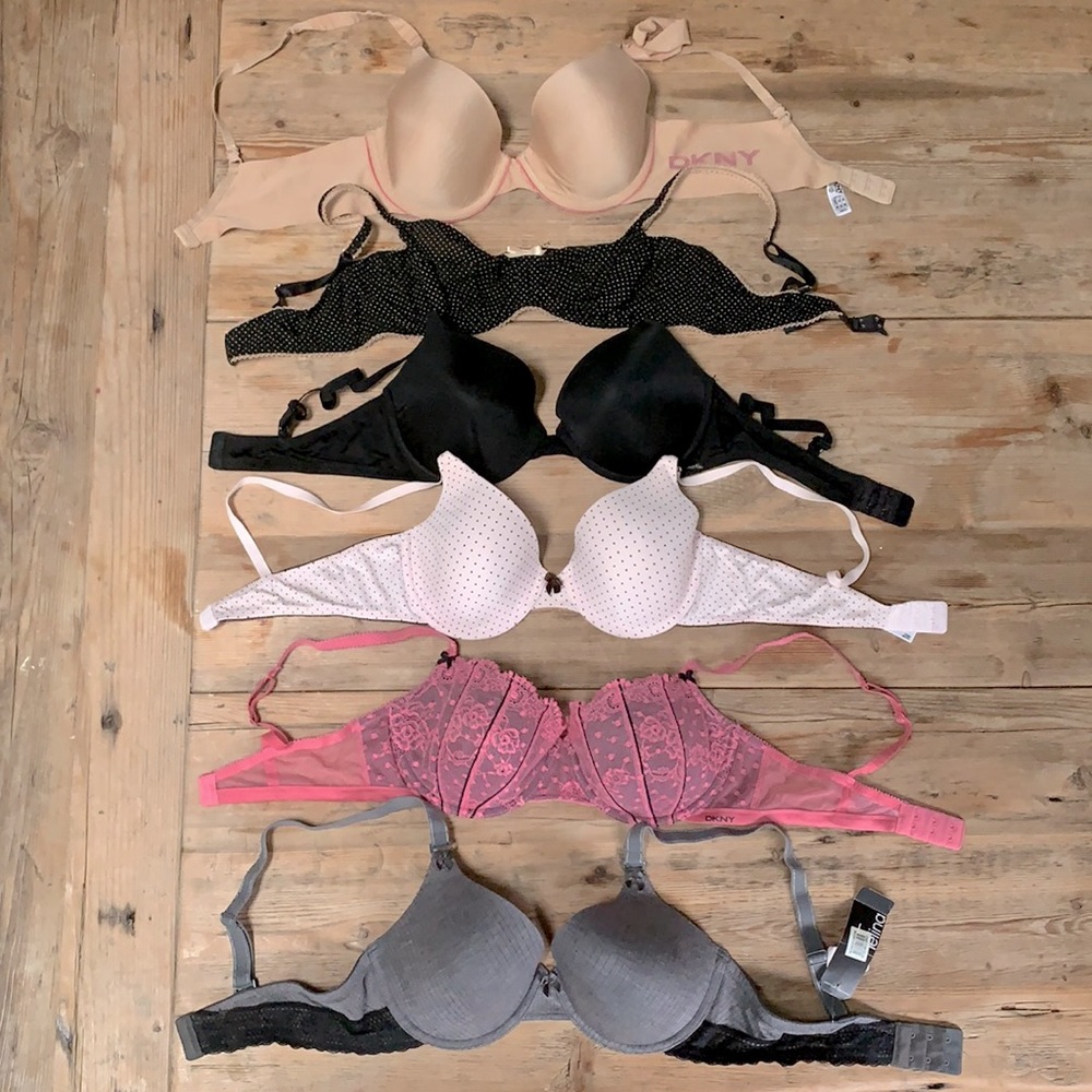 Six bras, 36C